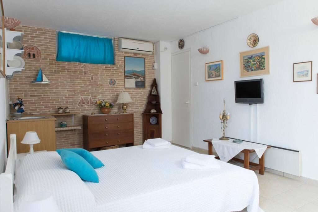Palmaya Villa, Unique Seafront Experience Vagia  المظهر الخارجي الصورة