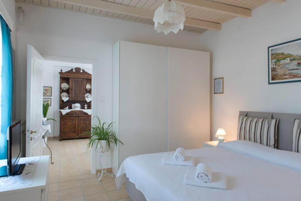 Palmaya Villa, Unique Seafront Experience Vagia  المظهر الخارجي الصورة